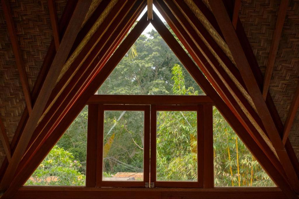 Отель Bali Bohemia Huts Убуд Экстерьер фото