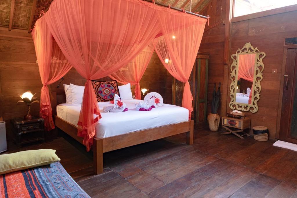 Отель Bali Bohemia Huts Убуд Экстерьер фото