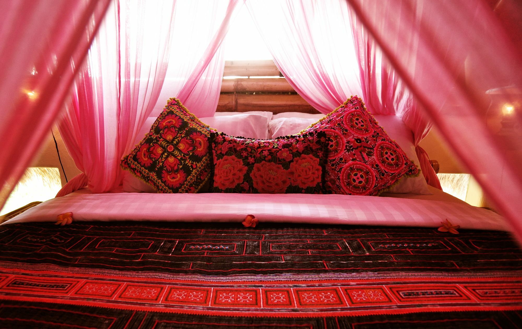 Отель Bali Bohemia Huts Убуд Экстерьер фото